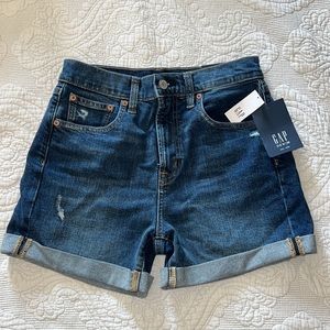 Gap Hi Rise 4” Short
